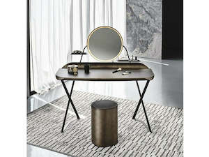 Bedroom Furniture: COCOON TROUSSE LEATHER