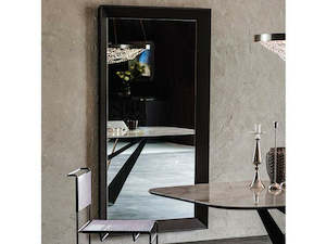 Mirrors: TAXEDO MAGNUM