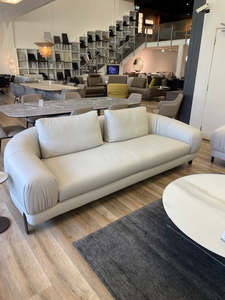 CRUMBLE 3S MAXI WAS $10780 NOW 35% OFF $7010