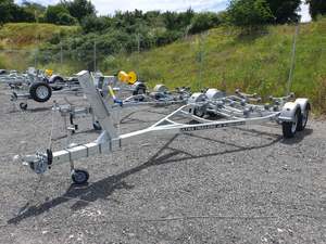 Model 610 Super Heavy Duty Boat Trailer (Tandem Axle)