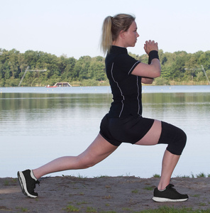 Products: Back on Track4ウェイ・ストレッチ膝サポーター - 馬具・乗馬用品のサジタリアス