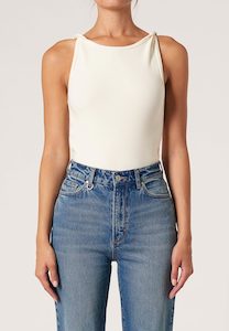 Jonesy: Neuw Jonesy Twist Top Coconut