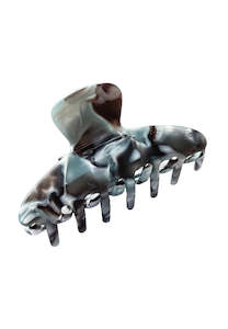 Gifts For Secret Santa: Buttermilk Accessories Luana Stole My Heart