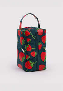 Home Body: Baggu Dopp Kit Strawberry Blossom