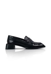 Commonplace Essentials Chelsea Loafer Black Leather