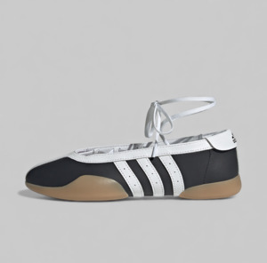Adidas: Women's Taekwondo Mei Ballet - Black