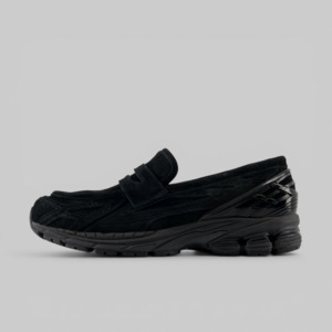 New Balance: 1906Lv1 - Black