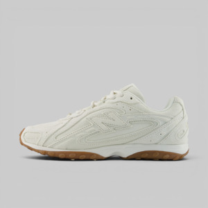 New Balance: 204L - Sea Salt