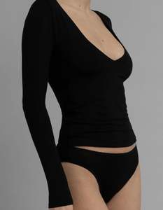 Recline V Long Sleeve Black