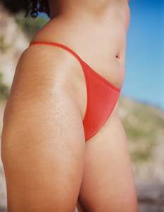 Briefs: Underlena Thong Red