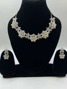 Products: Silver flower diamond necklace Set – Unique Ethnic Wear