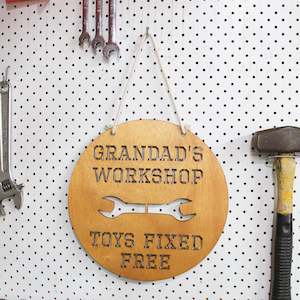 Products: Round Workshop Sign