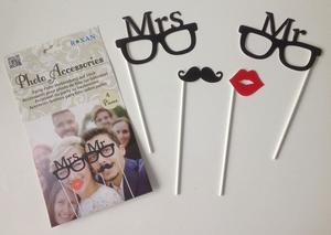 Photo Prop Fun: Photo Props - Mr & Mrs