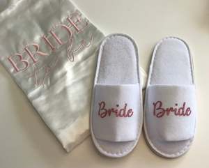 Bridal Party Slippers: Bride Slippers - Rose Gold Glitter Script, Style C
