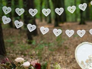 White Hearts Garland