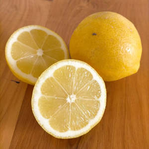 Whats In Season 1: Lemons 1kg