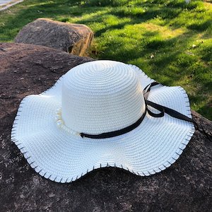 Straw Hats: Women's Straw Hat