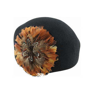 Premium Felt Hats: Women’s Structured Wool Felt Beret – Feather Accent and Classic Fit