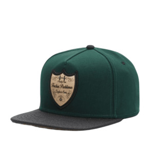 Cayler & Sons Green Snapback Cap - Casual Streetwear Look With Embroidered Logo Detail