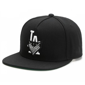 Snapback Caps: Black Snapback Cap – Flat Brim Streetwear Adjustable Hat
