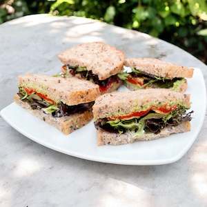 Sandwiches 1: Avocado + white bean sandwich (VEGAN)