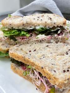 Beetroot  feta sandwich (VEGE)
