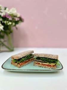 Grilled halloumi sandwich (VEGE)