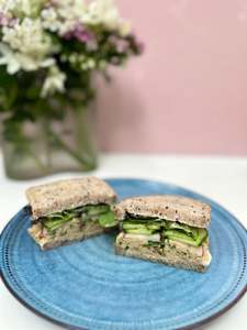 Chickpea salad sandwich (VEGAN)