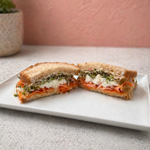 Hummus sandwich