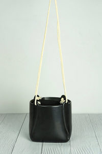 Pots & Planters: Ares Ceramic Hanging Planter - Black 13cm