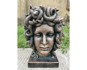 Sculpture & Statues: FIBRE CLAY MEDUSA HEAD 45CMH