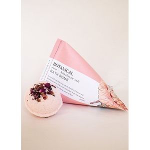 Mothers Day: Botanical Bath Bomb - Rose & Himalayan Salt