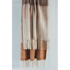 Home: Bianca Lorenne  Arundel Wool  Throw - Rose