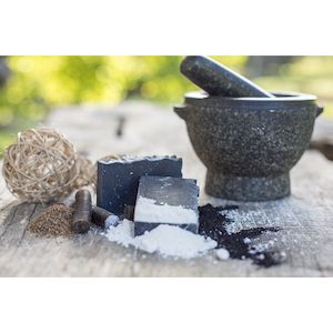 For Him: Nudi Point Liquorice All Sorts (Of Goodness) - Cleansing Facial Bar