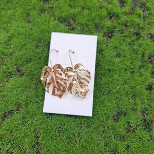 Products: Monstera Earrings - Urban Roots