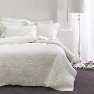Savona: Savona Chantel Bedspread, White