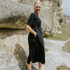Greta Tee Dress | Black | Moke