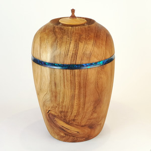 Home Page Featured Urns: Towai