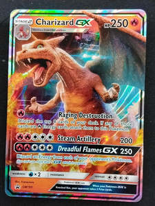 Pokemon: Charizard GX  Sm195