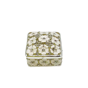 Jewellery Trinket Boxes: Trinket Box Square with Flowers