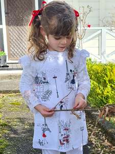 Size 4 Years: Eloise