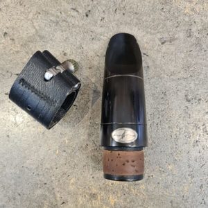 Clarinet Mouthpieces and Barrels: Lomax classic Bb clarinet 6124 C9 with Ligature