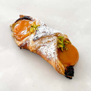 Croissants Bread: Apricot Puff