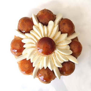 Valentine: Valentine's small Saint Honore cake