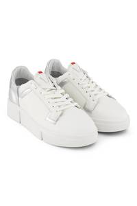 Vs 002: VS-002 White/Silver - Laced Sneaker