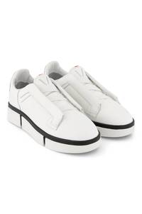 Vs 004: VS-004 White/White/Black - Laceless Sneaker