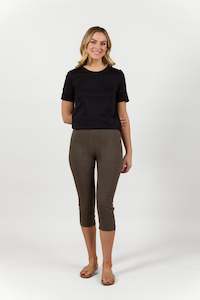 P7065 Khaki - Paris Cargo 3/4 Short