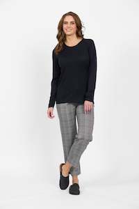 4467 Midnight - 100% Merino Basic Long Sleeve Crew Neck Top