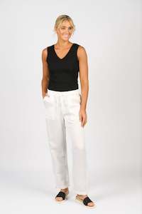 5016 Ankle Grazer Pant - White