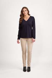 Winter 25: 4473 V-Neck Top - Ink